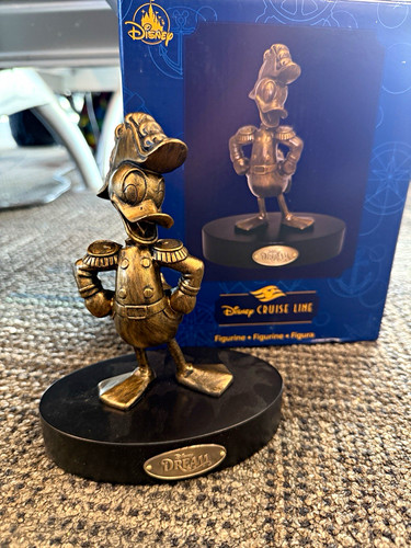 Disney dream admiral - admiral, donald